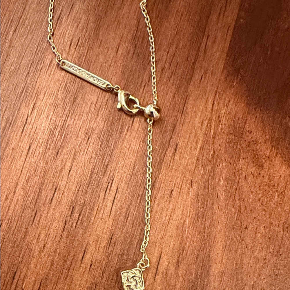 Kendra Scott Gold Green Pendant Necklace with bow - Picture 4 of 4